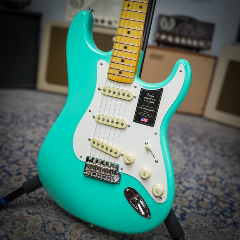 Fender American Vintage Ii 1957 Stratocaster Sea Foam Green (1)