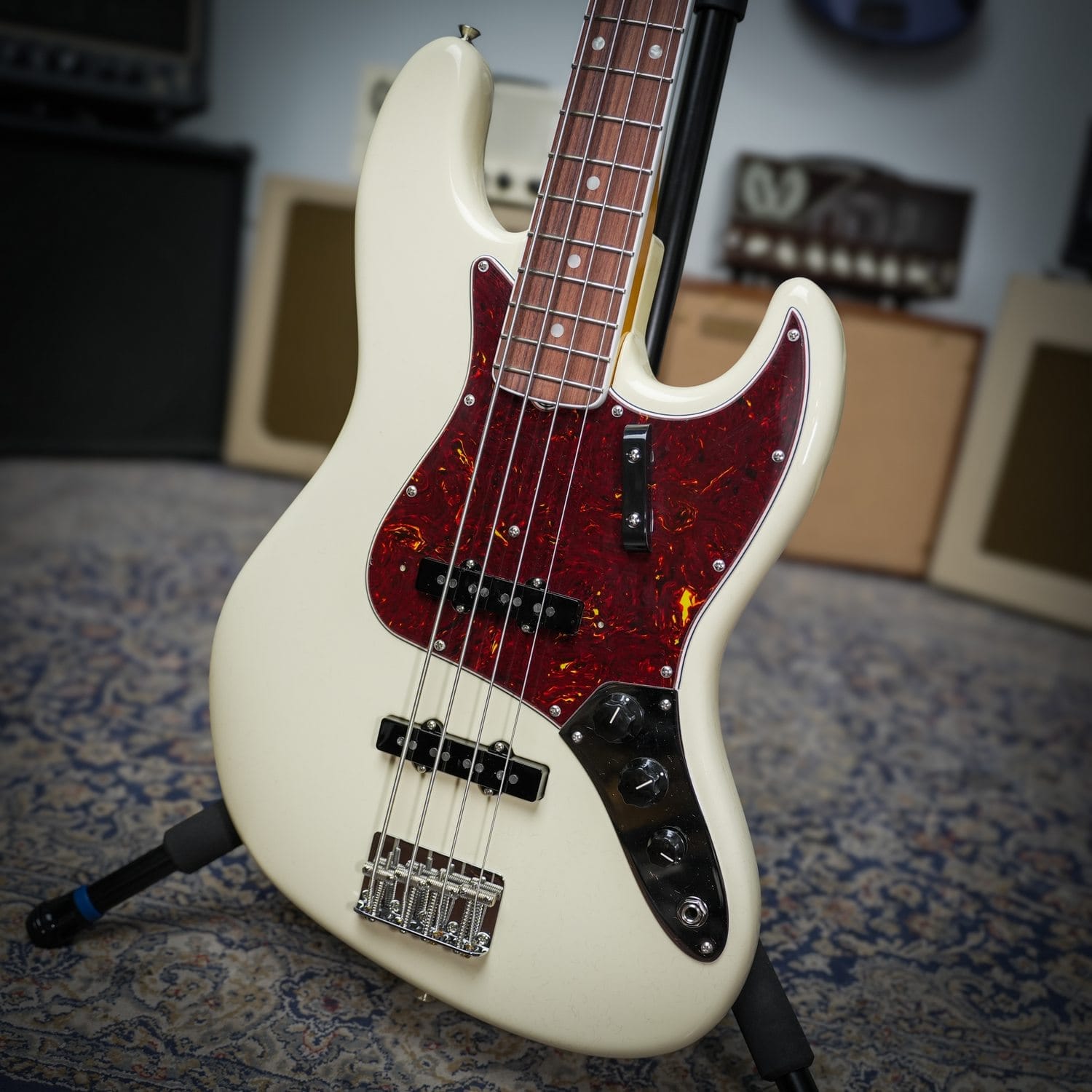 Fender American Vintage Ii 1966 Jazz Bass Olympic White (1)