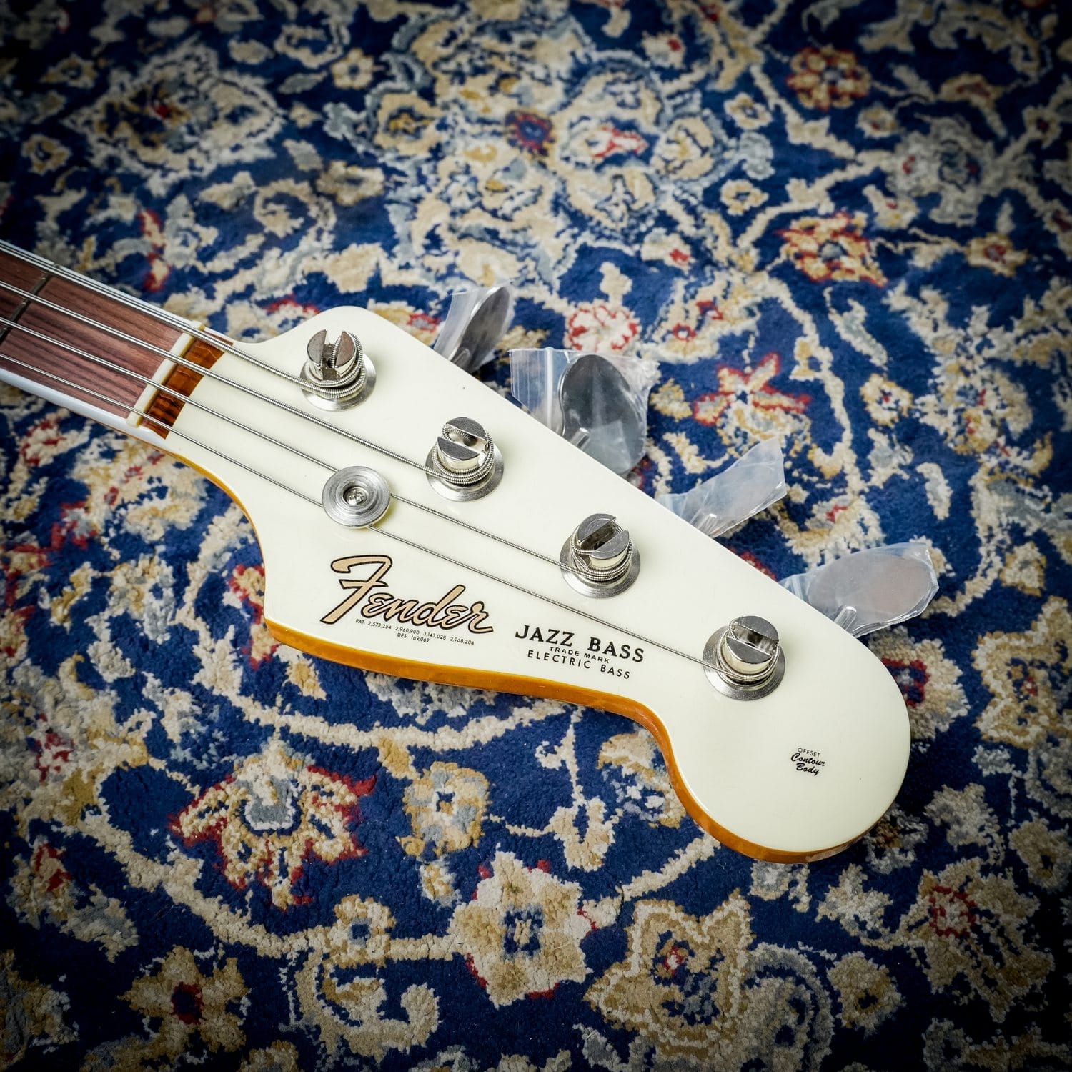 Fender American Vintage Ii 1966 Jazz Bass Olympic White (3)